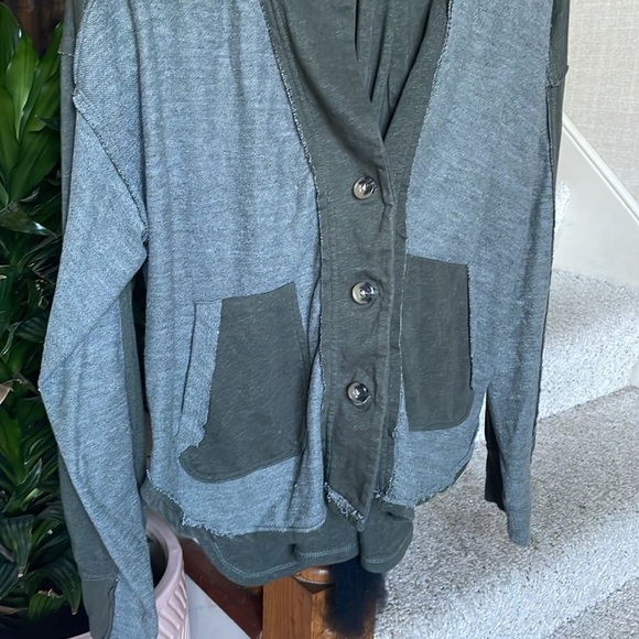 BKE Green Fall Layering Hoodie - Picture 5 of 12